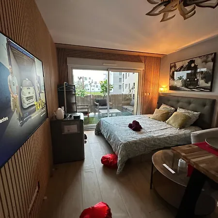 Nantais Apartment